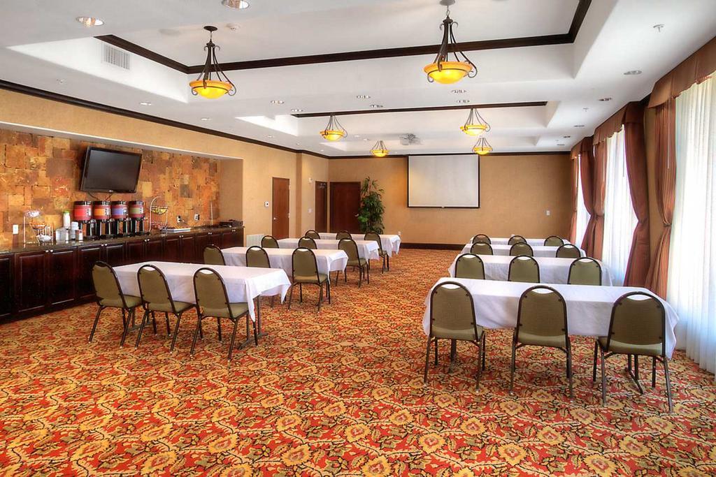 Hampton Inn Newcomerstown Exterior photo