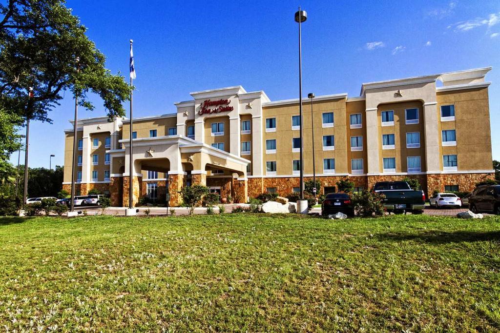 Hampton Inn Newcomerstown Exterior photo